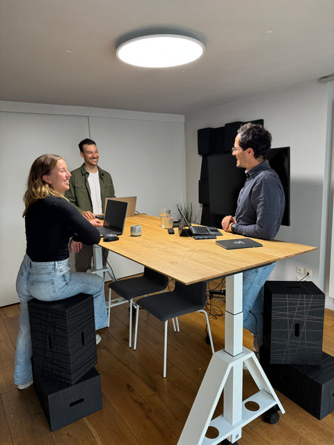 Vom Besprechungsraum zum Begegnungsraum – Umgestaltung des Meetingraums bei movement24 in München mit BATZ ERGO