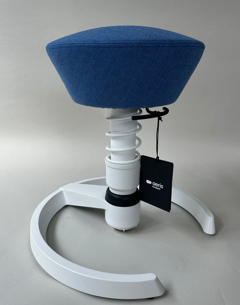 Ausstellungsstück swopper mit Capture Bezug blau und Gestell Gleiter weiß