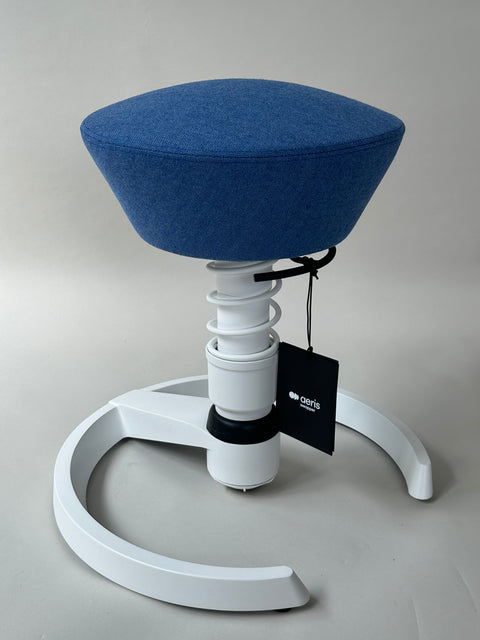 Ausstellungsstück swopper mit Capture Bezug blau und Gestell Gleiter weiß