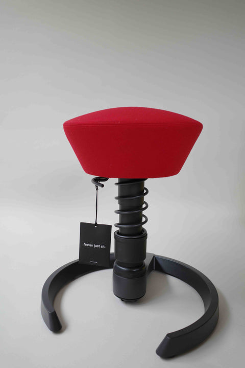 Aussteller swopper gebraucht mit Select Bezug rot und Gestell schwarz mit Gleitern